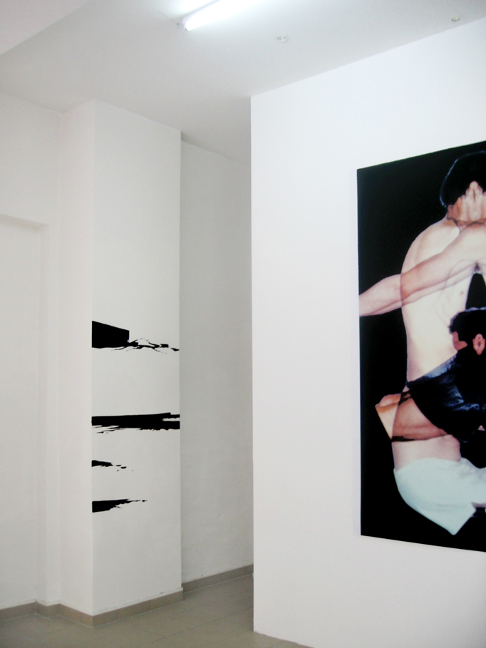 MOONSCAPE, Acrylfarbe, (Foto: Richard Schütz) Ausstellung 'modell und wirklichkeit: die unerbittliche Pünktlichkeit des Zufalls', montanaberlin, Berlin, 2007
