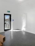 V.l.n.r: Christian Heilig, Esther Horn, Ausstellung __REICH AN ZEICHEN | GalerieETAGE, Museum Reinickendorf, 2026